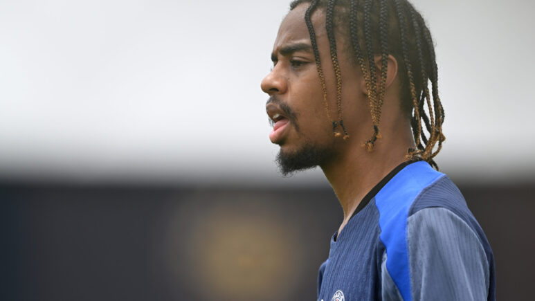 Liverpool is considering a move for the Paris Saint-Germain winger.